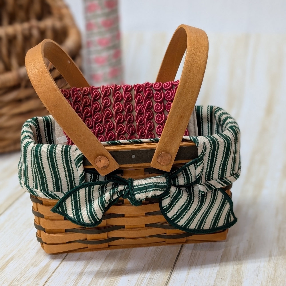 LONGABERGER Picture Perfect Sweetheart Series Basket - Picture 12 of 12